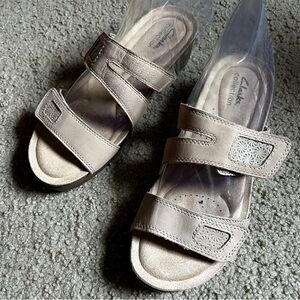 Clarks Collection Women's Shoes Calenne Maye Wedge Sandal Slip On Size 8M Beige